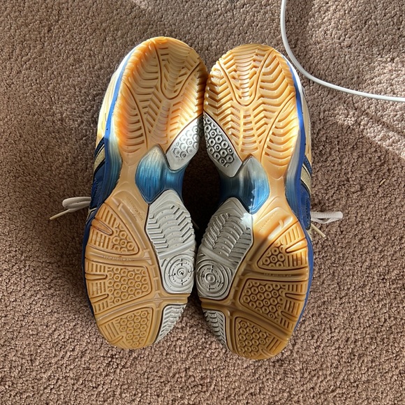 ASICS Court Shoes - Picture 2 of 4